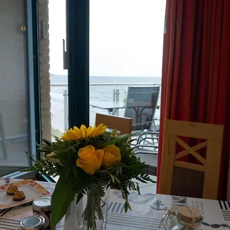 Inselblume 03 - Mit Direktem Meerblick Burgtiefe auf Fehmarn